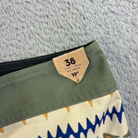 Quiksilver Shorts Mens 38 Aztec Southwest Surfsilk Scallop 19" Board Surf NEW - Picture 4 of 10